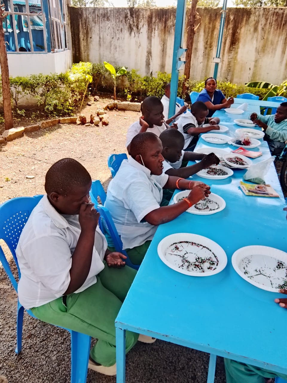 Beneficiaries beading at CHDF